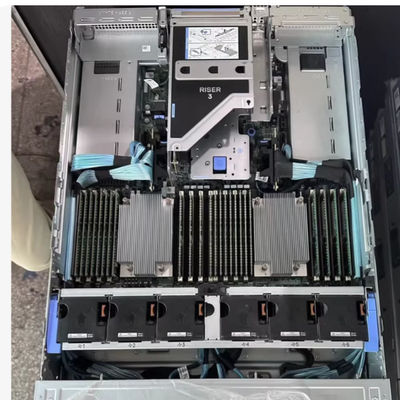 Processore AMD Tipo PowerEdge R7525 Un server rack 2U altamente scalabile per la virtualizzazione di SDS di archiviazione definita dal software.